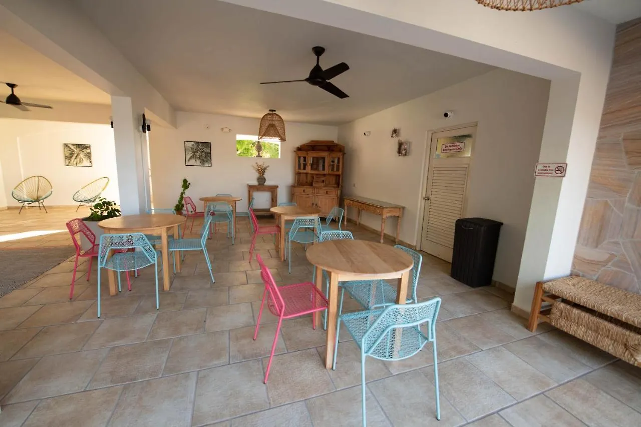 Lazy Parrot Inn&Mini Resort Rincón